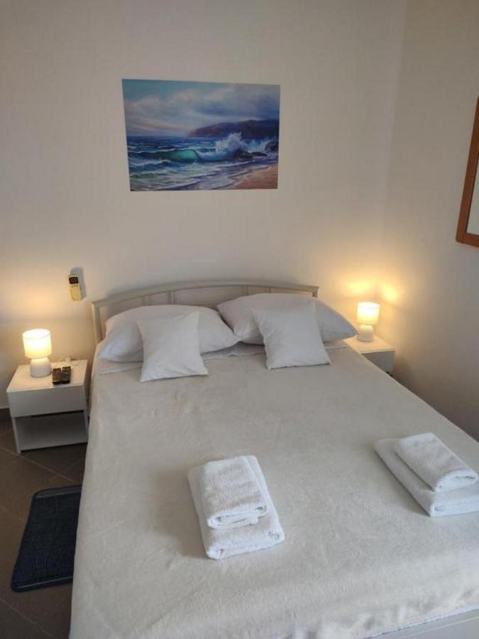 Appartement Blaza à Prvić Luka Extérieur photo
