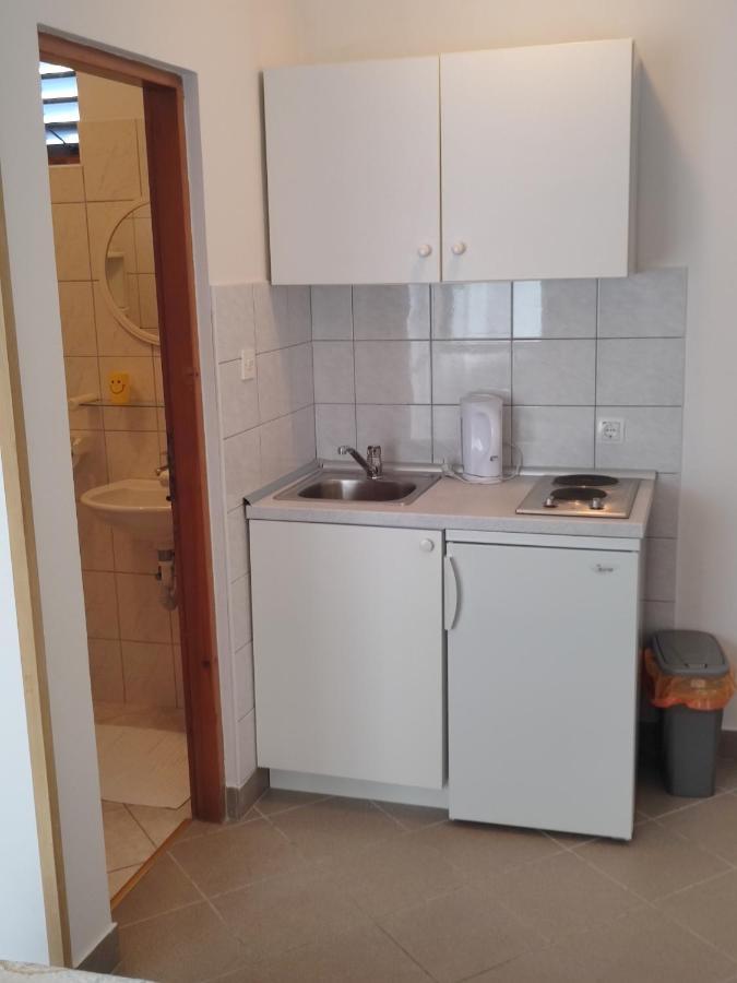 Appartement Blaza à Prvić Luka Extérieur photo